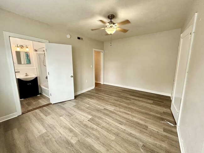 Foto del edificio - 202 Elm Ave