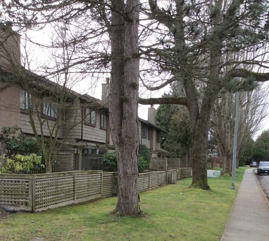 Photo du bâtiment - Briar Gate Townhomes