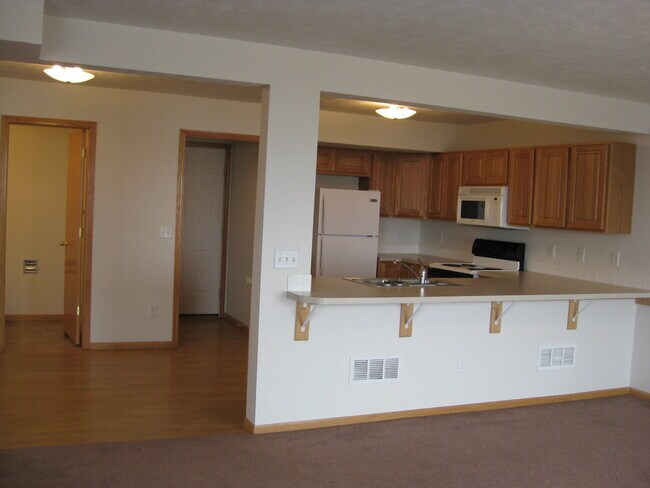 Foto del edificio - **Recently Remodeled** Renter's Dream Home...