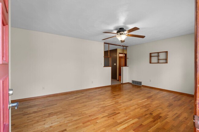 Building Photo - House In Cape Girardeau