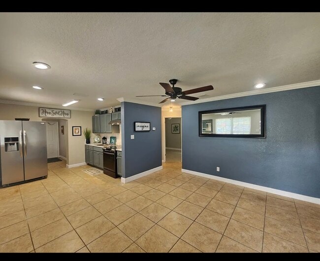 Foto del edificio - 3409 Sloan Rd