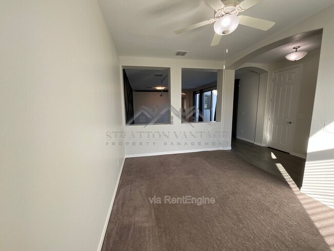 Building Photo - 42114 N Fern Leaf St