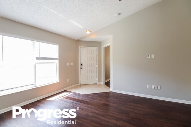 Foto del edificio - 6713 Summer Cove Dr