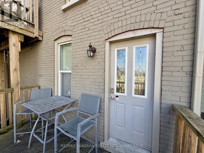 Building Photo - 4686 Zimmerman Ave