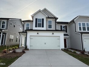 Building Photo - 5023 Reader Wy