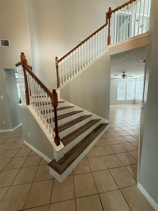 Building Photo - 5726 Rocky Trail Dr