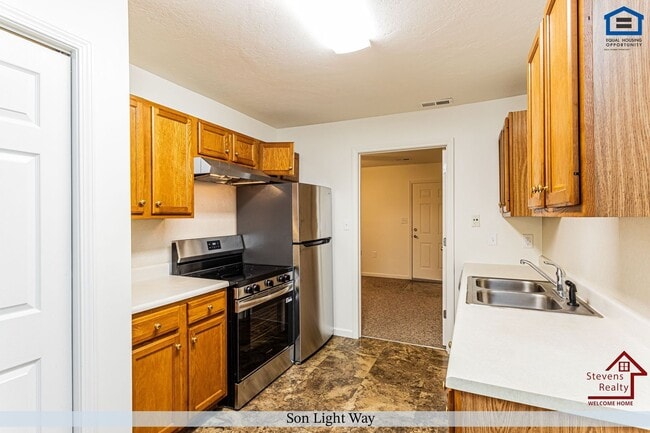 Building Photo - 6477 Son Light Way