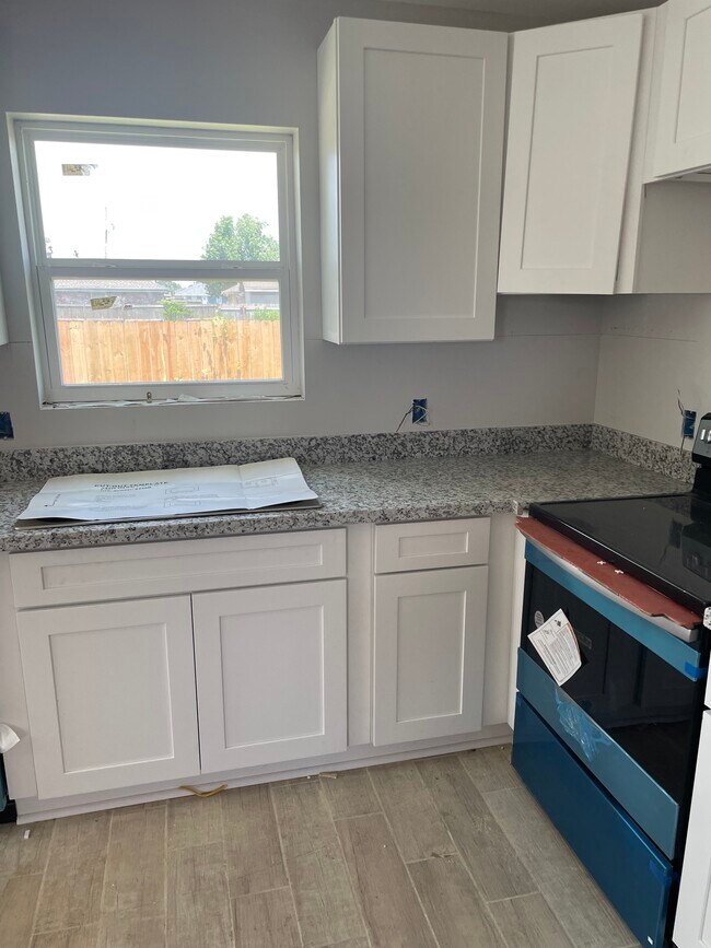 3334 Pakenham Dr, Chalmette, LA 70043 Townhome Rentals in Chalmette