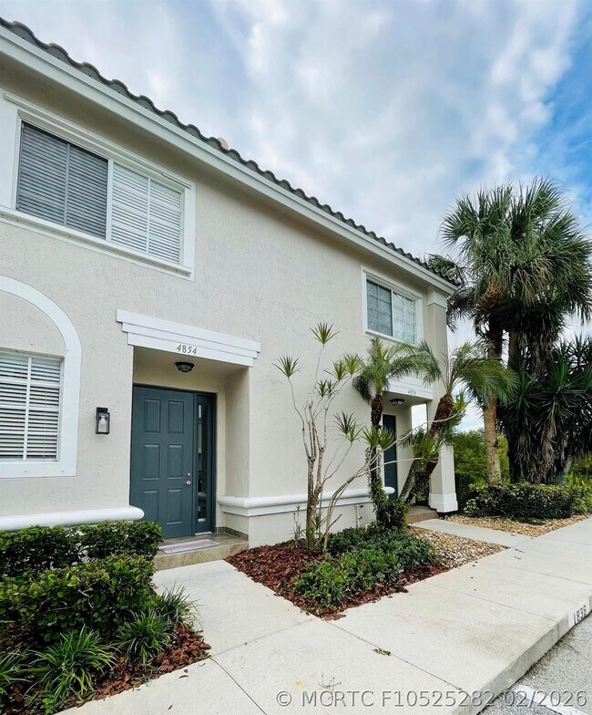 Building Photo - 4854 NW 58th Manor