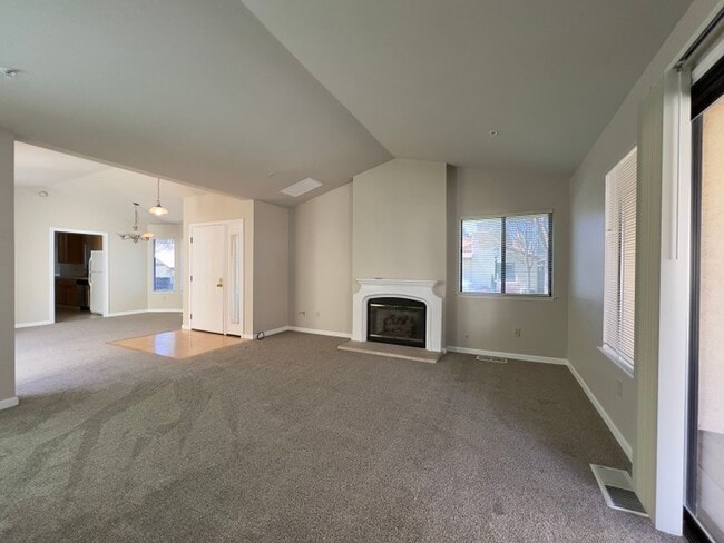 Building Photo - Peaceful Creekside Condo in Napa's Gated Fountain Grove Community
