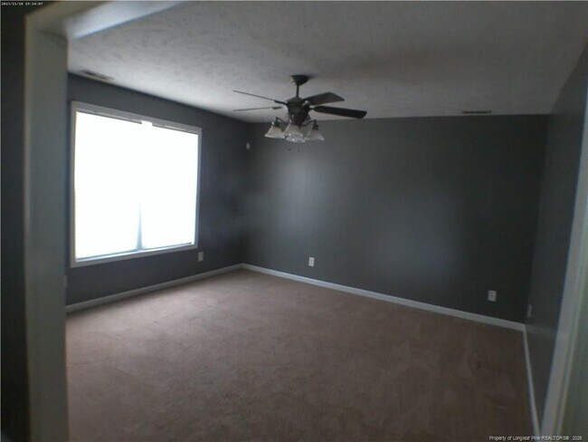 Building Photo - 810 Lewis St