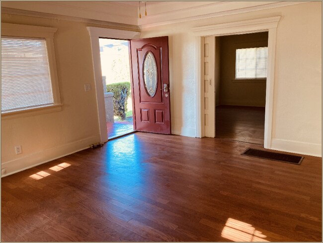 Foto del edificio - 4016 Dalton Ave