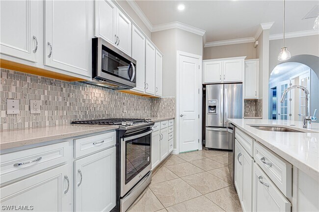 Foto del edificio - 7182 Wilton Dr N