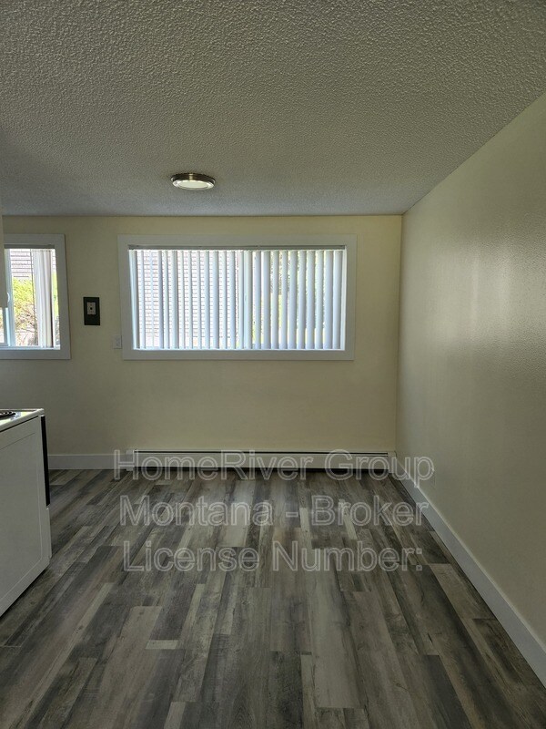 Foto del edificio - 817 W Central Ave