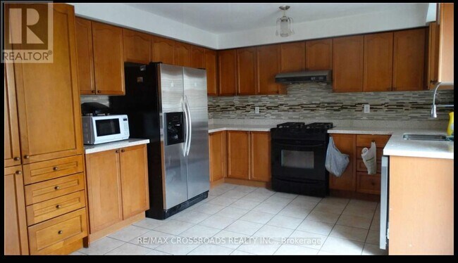 Building Photo - 88 Rouge River Dr