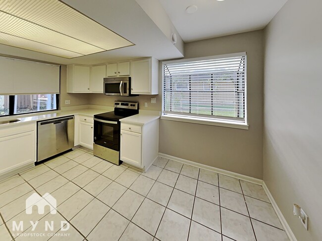 Building Photo - 4320 Walnut Bend