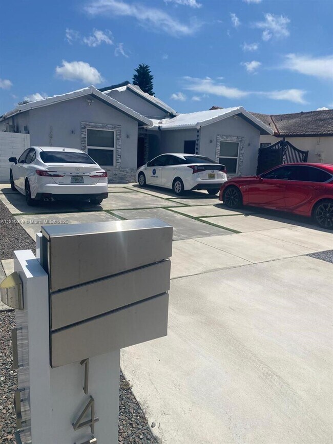 Foto del edificio - 14730 SW 57th Terrace
