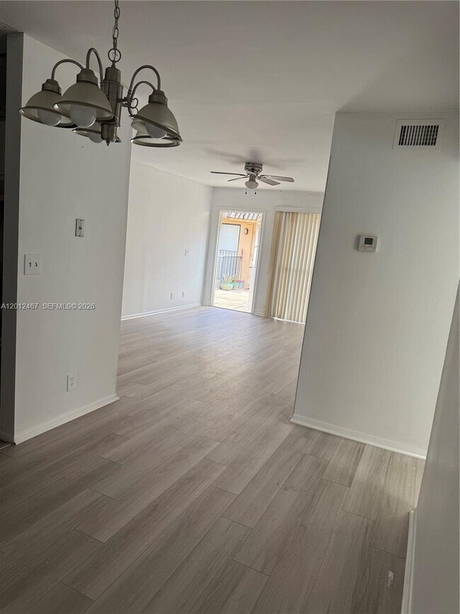 Building Photo - 10916 Royal Palm Blvd