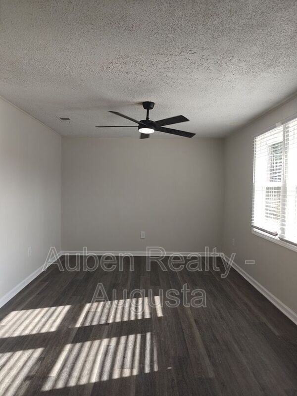 Foto del edificio - 3515 Biltmore Pl