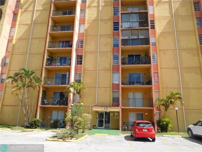 Foto del edificio - 4717 NW 7th St
