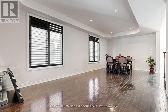 Building Photo - 329 Windfields Farm Dr W