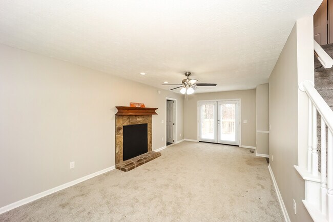 Building Photo - 104 Pilgrim Way