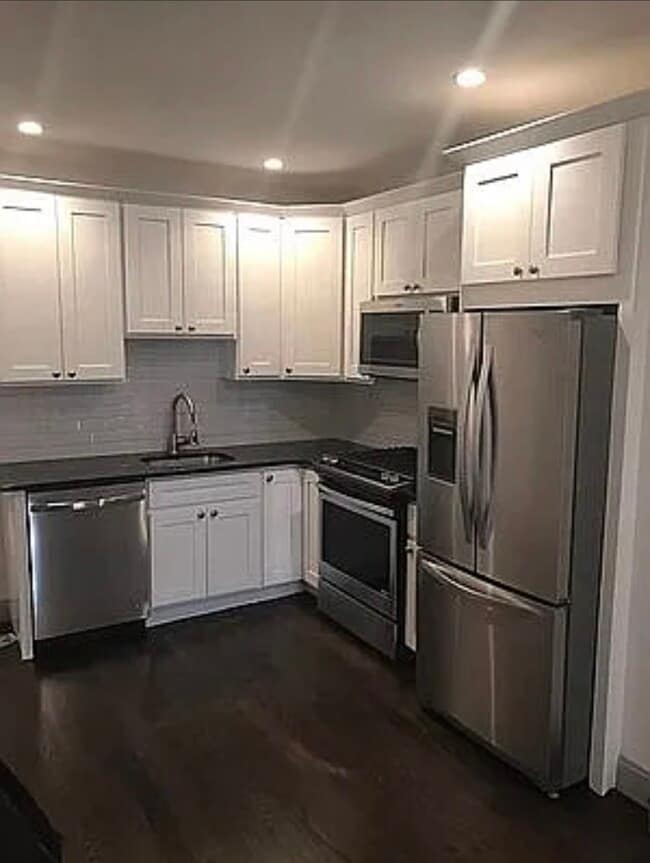 Building Photo - 172 Union St