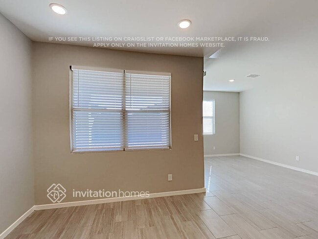 Building Photo - 40449 W Crane Dr