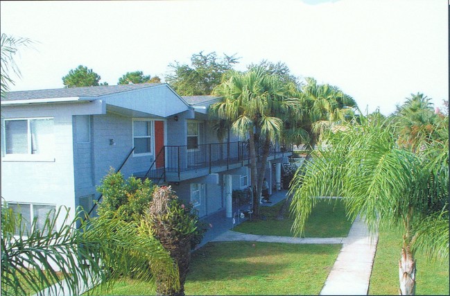 Building Photo - Trailwinds Apartments