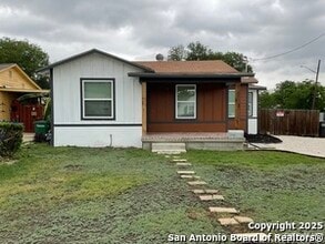 2703 Menchaca St