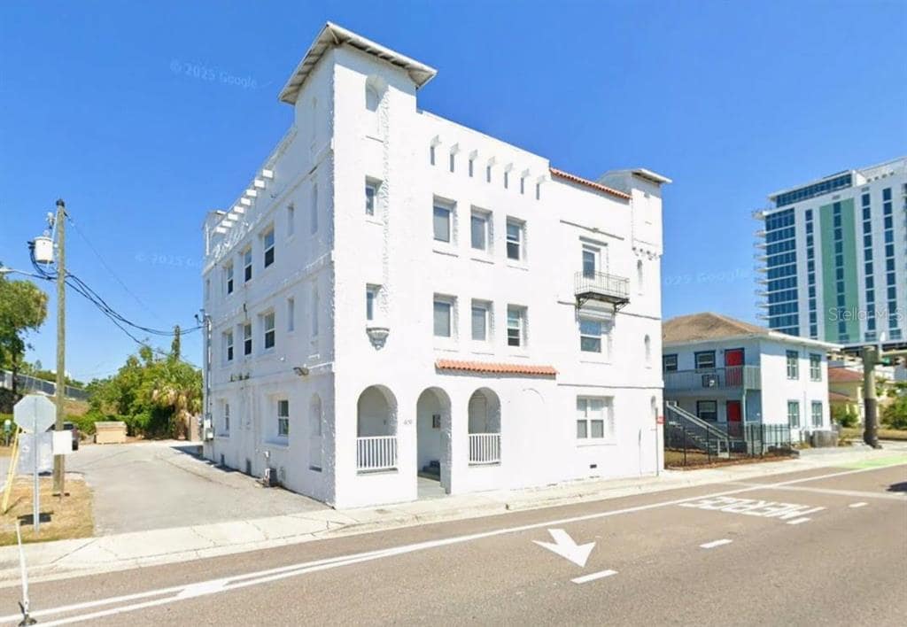 Primary Photo - 409 8th St N