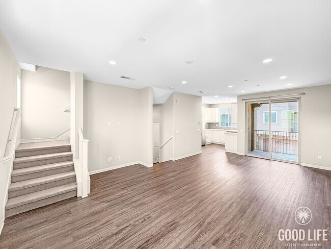 Foto del edificio - Beautiful 2B/2.5BA Townhouse. NEWER CONSTR...