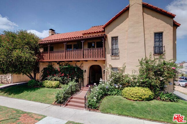 Foto del edificio - 369 N Stanley Ave