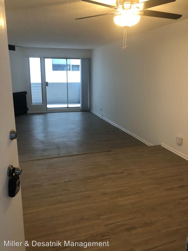 Building Photo - 1045 3rd St