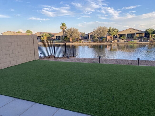 Building Photo - 40525 Bravo Dr