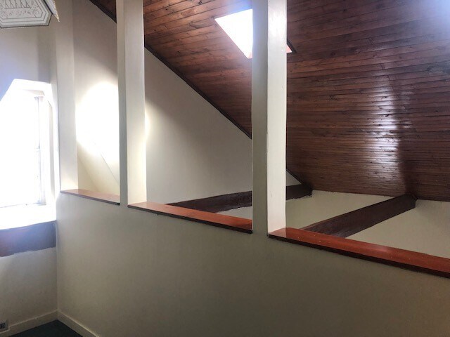 Foto del edificio - 252 S Maple St