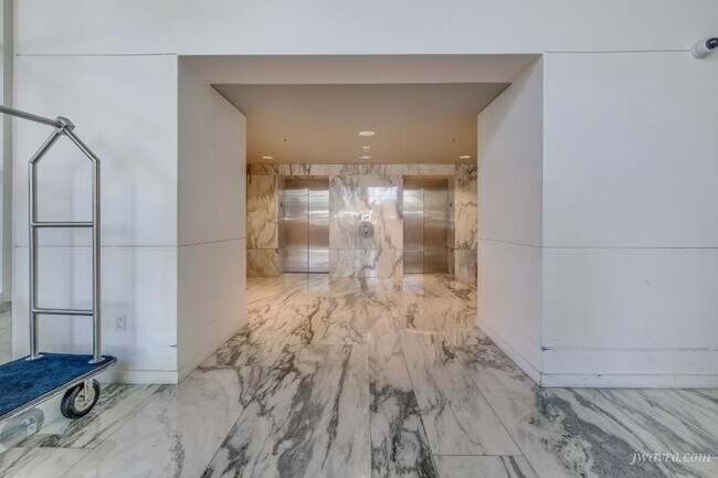 Foto del edificio - 1388 Gough St