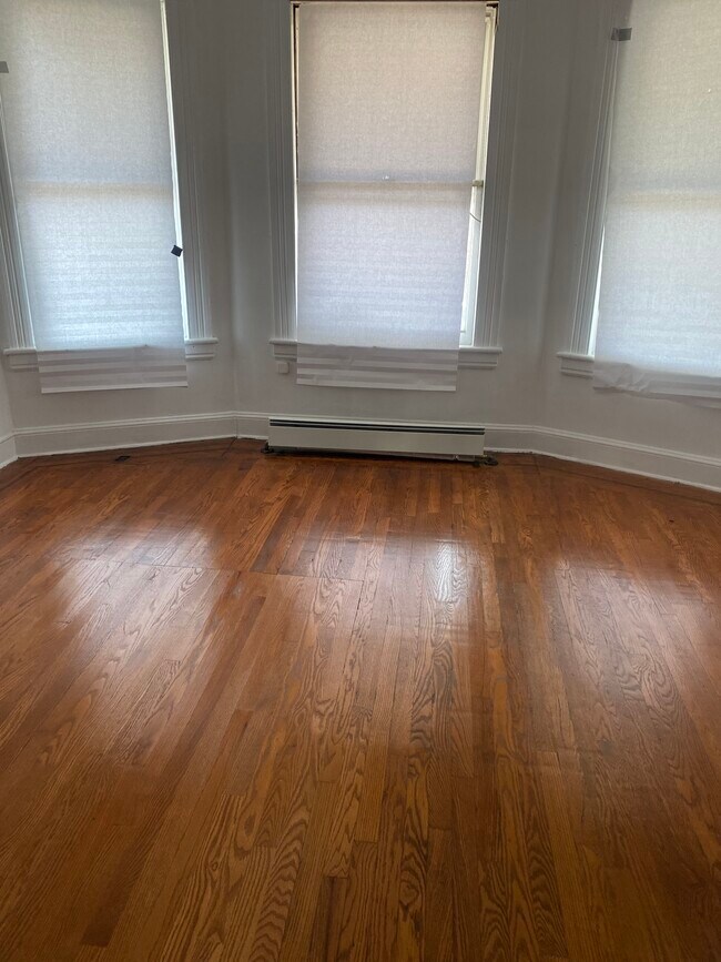 218 Mountain Grove St, Bridgeport, CT 06605 Townhome Rentals in