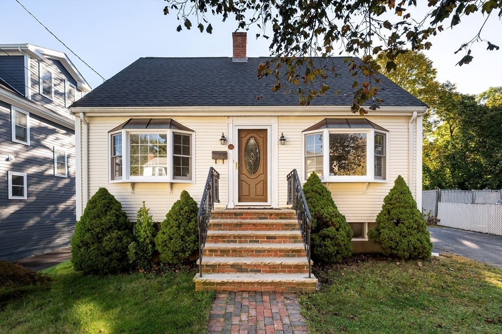 Primary Photo - 34 Nilsen Ave