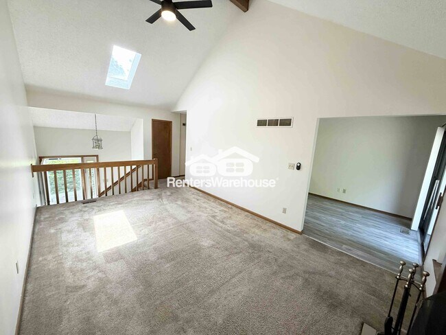 Foto del edificio - 612 SE Kristi Ln