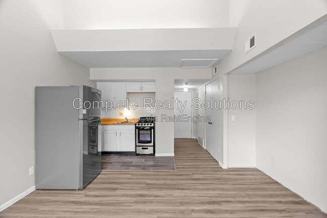 Building Photo - 2323 Woodson Rd