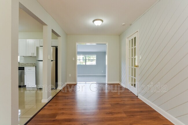 Building Photo - 4221 Robbins Ave