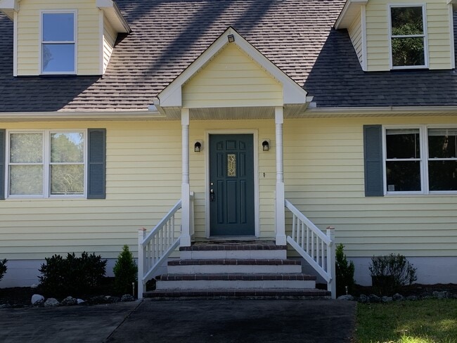 Foto del edificio - 921 Hurricane Ct