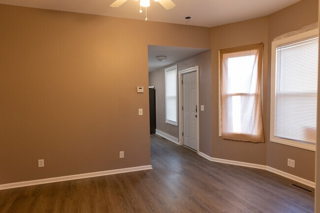 Building Photo - 499 Pawling Ave