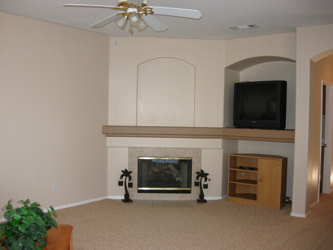 Foto del edificio - 365 Kennedy Ave