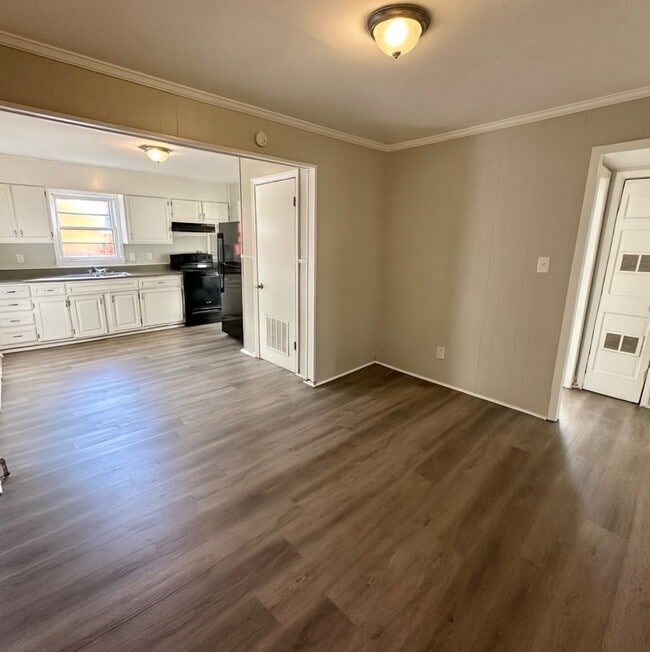 Foto del edificio - 3417 4th St W