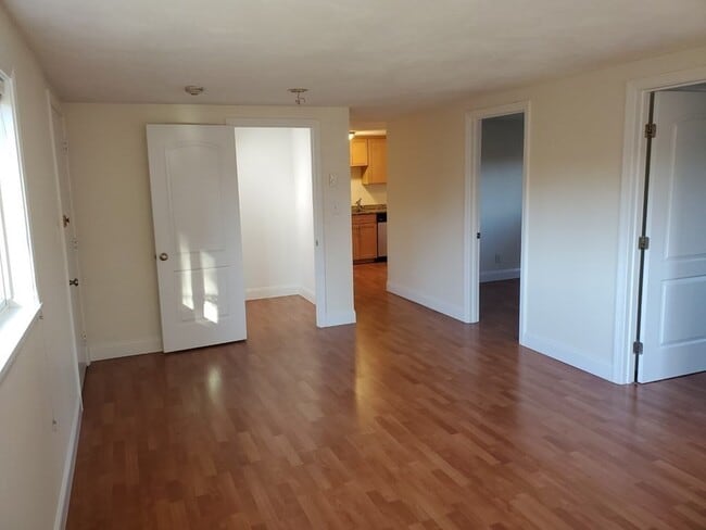 Foto del edificio - 9 Wampus Ave