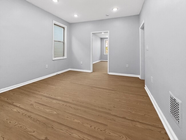 Foto del edificio - 12 E 49th St