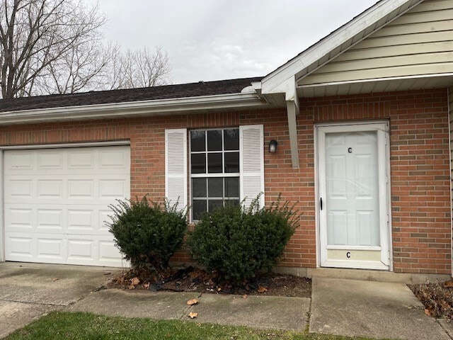 Building Photo - 537 Huron Dr W