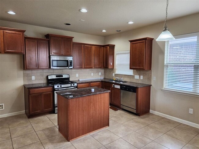 Building Photo - 6106 Grassy Haven Ln